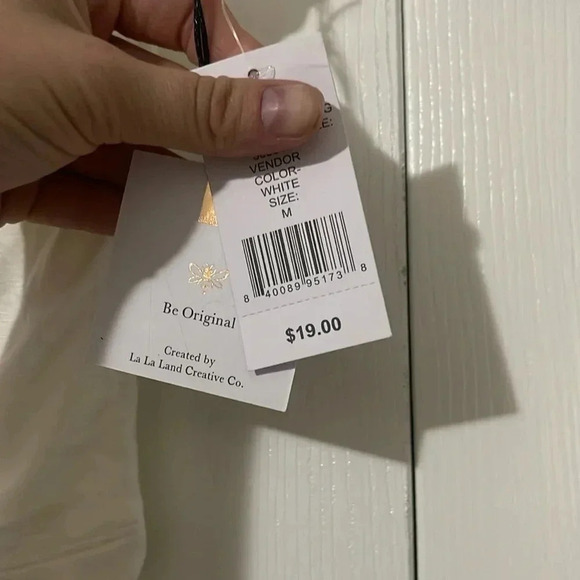 Originality buttery soft white crop tank top NWT M - Picture 3 of 6